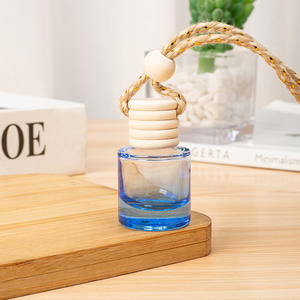 Frascos de Aroma Coloridos Redondos de 8ml para Carro, Perfume de Carro, Desodorizante de Ar, Frasco de Vidro com Tampa de Madeira à Venda - Product Image 2