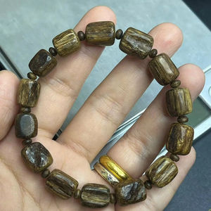 Pulsera de cuentas de madera de Oud de lujo, cuentas de madera natural fragante, pulsera elástica hecha a mano, joyería de moda unisex, regalo. - Product Image 1