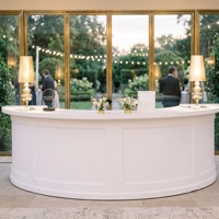 Comptoir de bar circulaire modulaire Sunzo en contreplaqué robuste, blanc, pour événements extérieurs, mariages et restauration commerciale