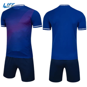 Camiseta Clásica de España, Equipación Blanca Personalizada, Insignia, Número y Nombre Personalizados, Diseño Gratuito - Product Image 1