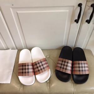 Pantuflas originales de alta gama y alta calidad para venta al por mayor con suelas súper suaves, pantuflas de playa, sandalias, productos de alta calidad - Product Image 1