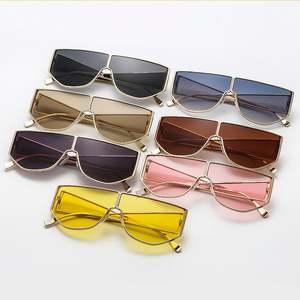 Lunettes de soleil pilote vintage 2025 avec logo personnalisé, monture métallique large, verre monobloc UV400, style punk pour hommes et femmes - Product Image 4