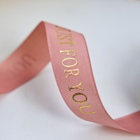Rouleau de ruban estampillé à chaud accessoires de vêtement en satin cadeau double face et emballage cadeau