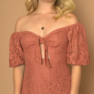 Robes de soirée élégantes en dentelle brodée, robes brodées en coton bio sur mesure, vente en gros - Product Image 5