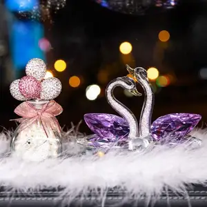HY Großhandel exquisite günstige Kristall Hochzeit Gefälligkeiten Schwan für Hochzeit Souvenirs