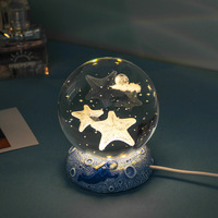 Magnifique lampe de nuit LED en forme de méduse, artisanat en résine USB, décoration d'intérieur, boule de cristal, veilleuse de bureau et cadeau de festival