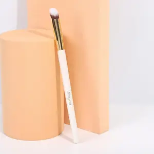 Single White Concealer Refresh Hand Makeup Makeup Tool Brush Portable Light Luxury Concealer Brush Free Face Brush