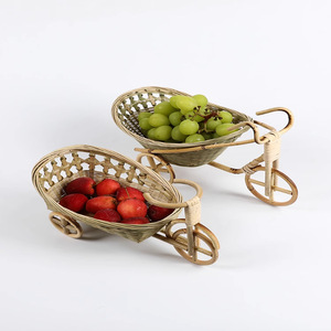 Panier à fruits en bambou tressé fait main, design en treillis rond, conteneur de rangement pour la décoration de la maison et la présentation de collations - Product Image 3