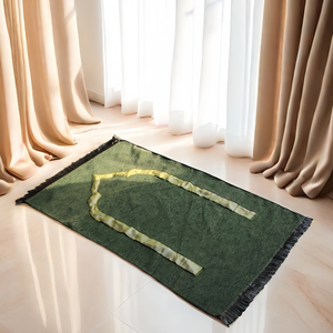 Alfombra de Oración Musulmana Portátil de Chenilla Bordada, 70x110cm, Diseño Floral, Base Antideslizante, para Viajes, Calidad Premium, Venta al Por Mayor - Product Image 1