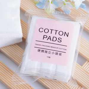 Tampons démaquillants bio personnalisés carrés 10pcs pour le visage rose lavables avec mini kits de voyage pour femmes B226 - Product Image 2