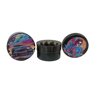 Molinillo de Hierbas Manual Redondo de Plástico Moderno de 50 mm con Diseño Artístico Impreso para Accesorios - Product Image 4