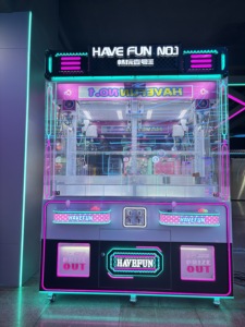 <b>Claw</b> <b>Machine</b> Luxury Led Attraction System Smart Payment Interactive Entertainment <b>Claw</b> <b>Machine</b> Prices Premium Arcade Solution - Product Image 5