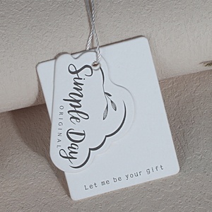 Sang Trọng Giá Tùy Chỉnh Đu Treo Thẻ 700gsm Các Tông Màu Trắng Thẻ May Mặc Quần Áo Thẻ Cho Quần Áo Nhãn - Product Image 5