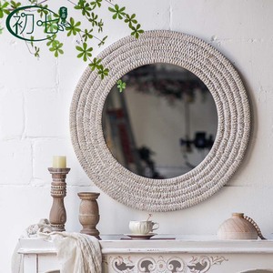 Miroir mural rond rustique avec cadre en rotin tressé pour la décoration de salon - Product Image 5