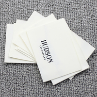 Étiquettes personnalisées blanches pour vêtements, étiquettes tissées à la machine à tisser Damask pour vêtements