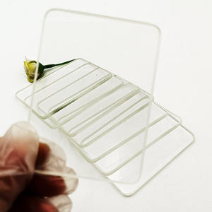 Vente chaude 3.2mm 4mm 5mm 6mm verre <span class=keywords><strong>solaire</strong></span> trempé à faible teneur en fer haute transparence <span class=keywords><strong>pour</strong></span> panneaux photovoltaïques verre <span class=keywords><strong>solaire</strong></span> extra clair - Product Image 1