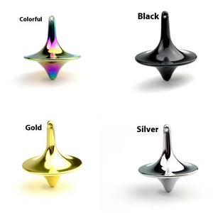 初始风格金属旋转顶部雕刻指尖减压书桌装饰减压玩具生日新年礼物 - Product Image 3