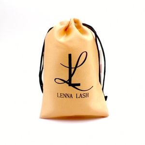 Pochette de rangement pour bijoux en satin avec logo personnalisé, sac d'emballage à cordon recyclable et réutilisable pour la protection contre la poussière et le stockage de cadeaux - Product Image 1