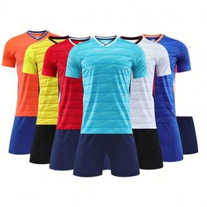 Nuevo Conjunto de Uniforme de Fútbol Personalizado de Secado Rápido, Ropa Deportiva de Fútbol, 100% Sublimado, Conjunto de Chándal de Malla - Product Image 1