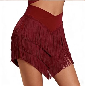Jupe courte rouge bordeaux à franges pour danse latine et <span class=keywords><strong>salsa</strong></span>, idéale pour les adolescentes, les soirées dansantes, les festivals, les raves, et comme tenue de scène sexy pour femmes. - Product Image 1