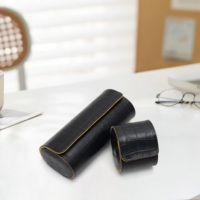 Étui à montre simple en cuir PU gaufré effet croco de haute qualité, doublure intérieure en velours doux, fermeture à pression métallique, support portable pour montre de voyage