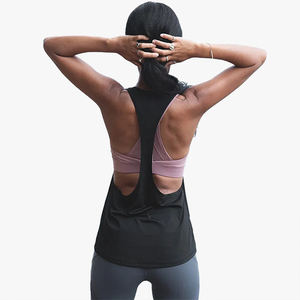 Camiseta sin mangas deportiva holgada con logo personalizable para mujer, ideal para fitness y uso exterior en verano - Product Image 6