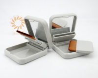 Étui compact portable pour fard à joues avec miroir intégré et pinceau pliable