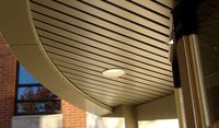 Sofit Fascia Insonorizado Suspendido Aluminio Tira falsa Azulejos de techo Tira de metal Techo