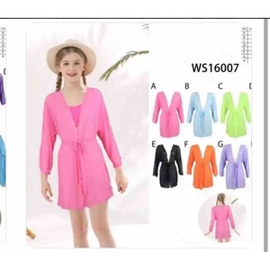 Costume da bagno intero con controllo pancia, modello conservativo, monokini, taglie 34, 68, 10, 12, fantasia floreale viola, verde floreale - Product Image 1