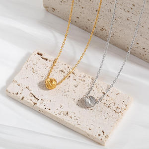 Collar de Bisutería de Moda para Mujer, Conjunto de Collar y Colgante de Acero Inoxidable con Textura Fina - Product Image 1