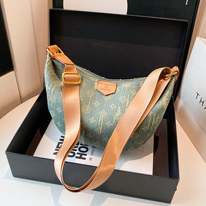 เทรนด์ใหม่ปี 2025: กระเป๋าสะพายไหล่สไตล์ลำลองสำหรับผู้หญิง กระเป๋าถือวัสดุ PU สไตล์เรโทร 6005 - Product Image 1