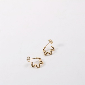 Fashion <b>Fine</b> 18k Gold Plated Curve <b>Earring</b> Stainless Steel c Shape <b>Earring</b> - Product Image 3