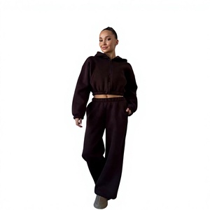 Conjunto Deportivo Personalizado para Mujer, Color Marrón Oscuro, Sudadera Corta con Capucha y Pantalones Anchos, Dos Piezas, Ropa Deportiva Informal, Venta al Por Mayor - Product Image 1