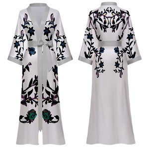 Pijamas <span class=keywords><strong>de</strong></span> Satén <span class=keywords><strong>de</strong></span> Verano para Mujer ODM/OEM, Camisón Corto <span class=keywords><strong>de</strong></span> Lujo, Bata <span class=keywords><strong>de</strong></span> Baño con Mangas <span class=keywords><strong>de</strong></span> Siete Puntos, Cierre con Cordón, Estampado <span class=keywords><strong>de</strong></span> Leopardo - Product Image 6