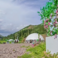 Serre en verre transparent Foerstine, tente de luxe, tente de glamping, structure en acier, dôme géodésique à vendre