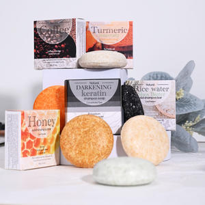 Shampooing au beurre de karité infusé aux herbes naturelles, huile d'olive, noix de coco, café, lait de chèvre, charbon de bambou, solide formé avec de l'<span class=keywords><strong>eau</strong></span> de riz - Product Image 2