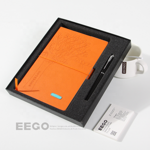 Vente en gros Ensemble de cahiers avec logo personnalisé Boîte cadeau haut de gamme A5 en cuir PU Cadeau <span class=keywords><strong>pour</strong></span> <span class=keywords><strong>homme</strong></span> à usage professionnel Cadeau à la main - Product Image 3