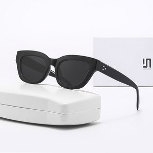 Lunettes de soleil Lisha, type œil de chat, monture en plastique noir, protection UV400, unisexe, type 3, verres PC - Product Image 1