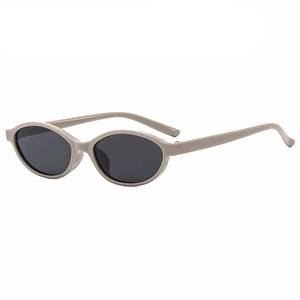 <span class=keywords><strong>Cat</strong></span> <span class=keywords><strong>Eye</strong></span> carré en plastique mode extérieur en gros pas cher UV 400 femmes lunettes de soleil lunettes de soleil - Product Image 3