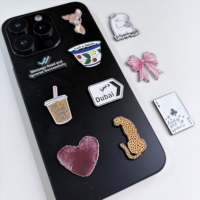 Adesivi per Telefono in Smalto Morbido Fashion Adventure 2026 |   Citazioni arabe incise su misura |   Decorazioni per Telefono Disponibili