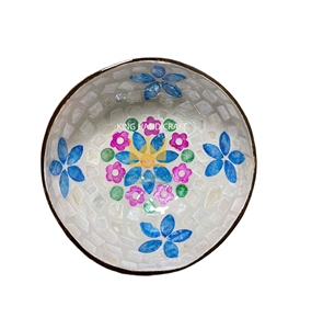 Bols en noix de coco personnalisés et faits à la main avec incrustations de nacre, uniques et écologiques pour la consommation et la décoration, provenant d'une usine au Vietnam. - Product Image 2