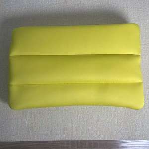 กระเป๋าซิปใส่ลิปสติกแบบพกพาสำหรับผู้หญิง ผลิตตามสั่ง ขายส่ง พร้อมช่องใส่ของแบบเย็บติดกันด้วยซิลิโคนและไฟ LED - Product Image 2