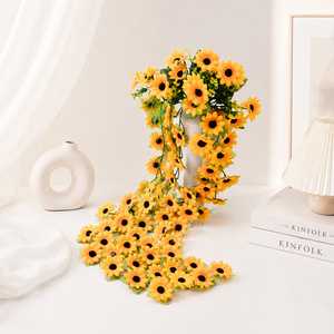 Petites fleurs artificielles en soie en forme de tournesol tridimensionnelles à suspendre au mur pour la décoration de la boutique de thé au lait, du balcon ou comme bouquet de verdure - Product Image 2