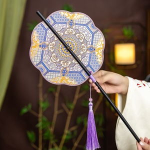 พัดลายปลาคาร์ฟนำโชคแบบจีน พัดแบบม้วนได้ พัดพกพาพร้อมพู่ห้อย สำหรับพิธีชงชา - Product Image 6