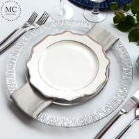 Assiettes à charger en verre à bord doré 2024, mariage en plein air, table à manger argentée, assiette en verre personnalisée, vente en gros