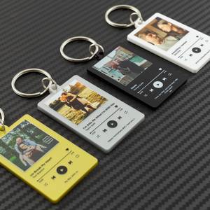 <span class=keywords><strong>Llavero</strong></span> Musical Novedoso al por Mayor, <span class=keywords><strong>Llavero</strong></span> de Música de Amor para San Valentín, Cumpleaños, Boda, Llaveros Acrílicos Personalizados con Diseño de Álbum - Product Image 2
