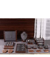Ensemble de présentoirs de bijoux en bois de noyer personnalisables, directement de l'usine, pour bagues, boucles d'oreilles, colliers, bracelets et pendentifs
