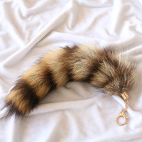 Vente en gros de pendentifs en fourrure de renard, raton laveur et coon, queues entières de 30 cm de long avec plug anal, origine Hebei