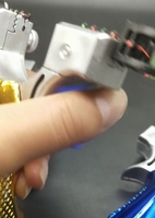 Lance-Pierre Professionnel de Précision à Visée Laser avec Niveau, Équipement de Divertissement Sportif pour Adultes et Adolescents, Viseur Laser de Chasse
