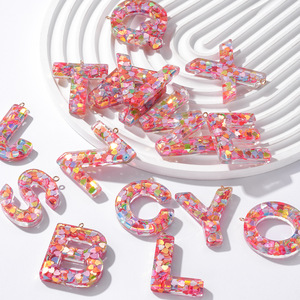 Pendentif Alphabet en Résine Lettres Anglaises DIY Accessoire de Décoration pour Sac et Porte-clés Pièces de Bijoux Artisanaux en Résine Époxy Colorée - Product Image 3